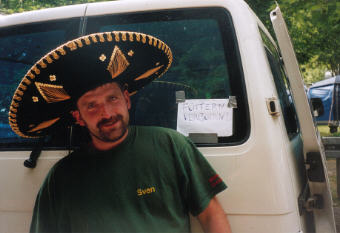 Eisi&acute;s Affenstall   F&uuml;ttern Verboten